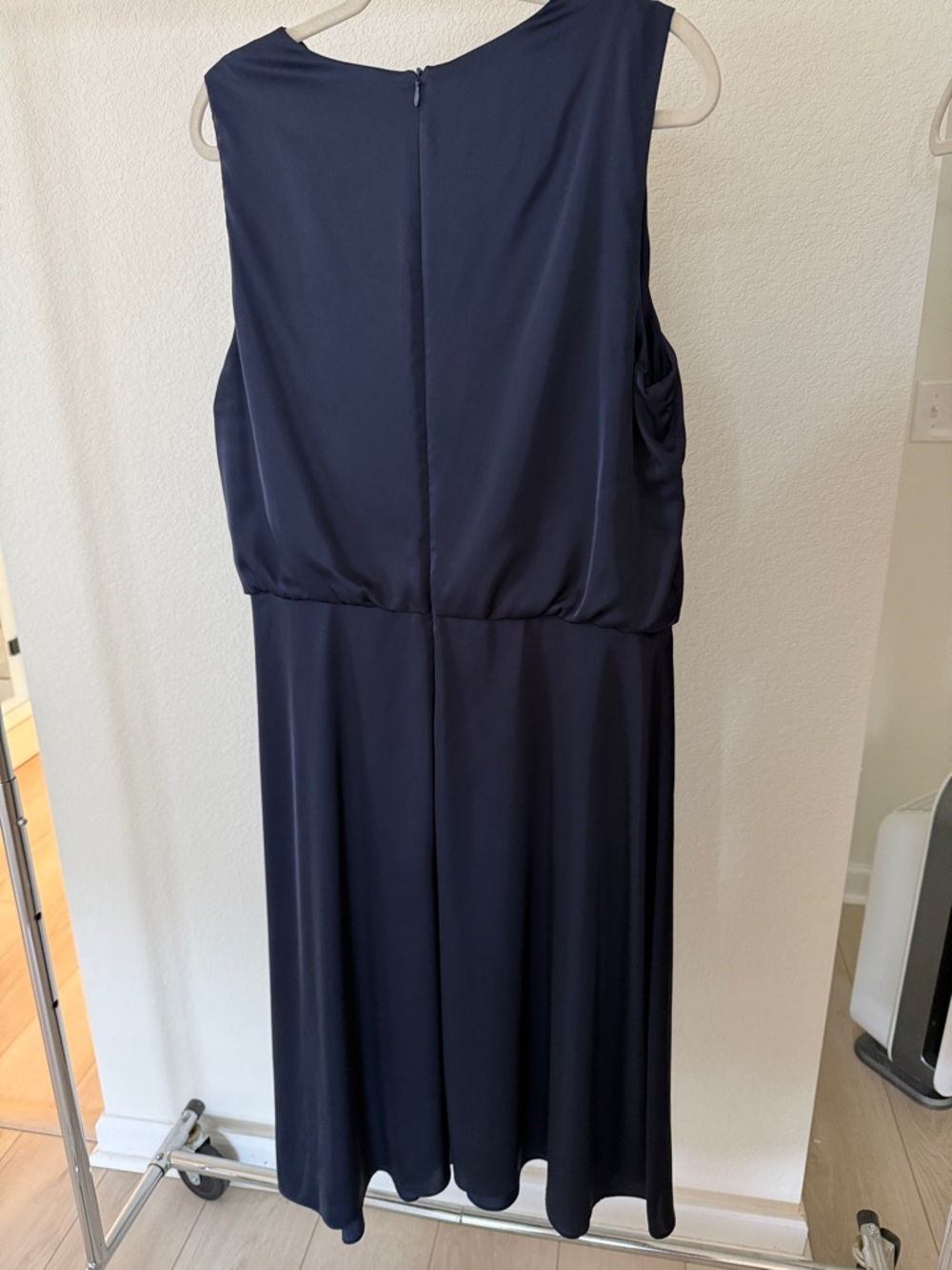 London Times Draped Front Sheath Dress - Picture 8 of 10